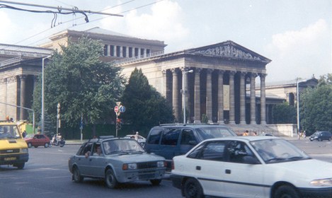 Muzeji.Budapesht.jpg (36656 bytes)