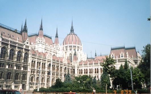 Parlament.Budapesht.jpg (33934 bytes)