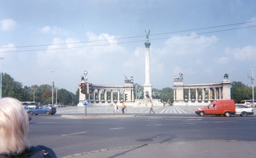 Plozchad' geroev.jpg (44579 bytes)